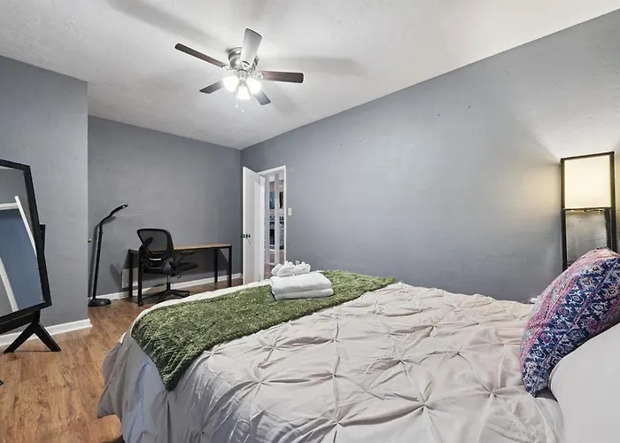 Appartement 2br 1bath 4 Beds Entire In Bloomfield