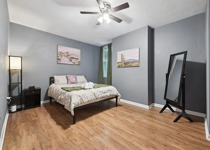 2br 1bath 4 Beds Entire In Bloomfield Appartement Pittsburgh